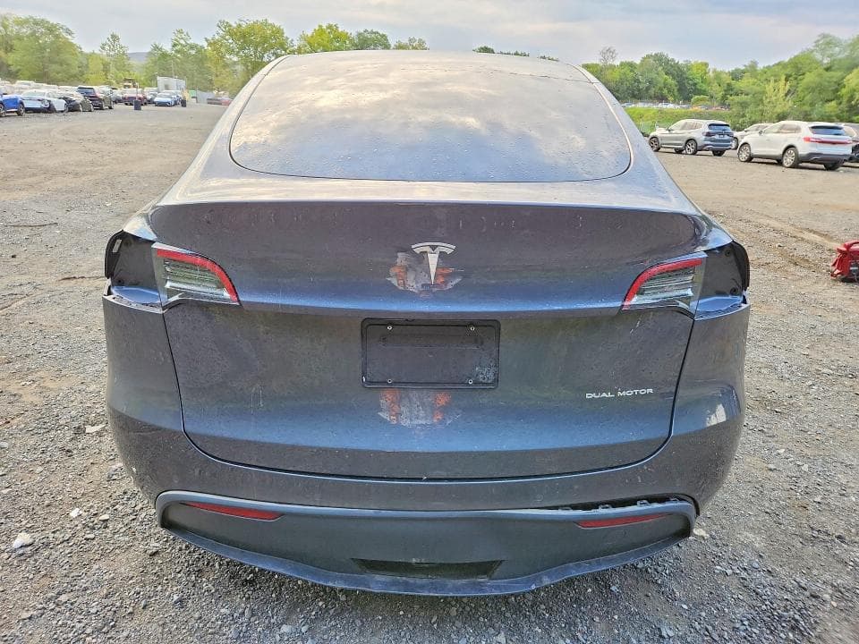 2022 TESLA MODEL Y 6