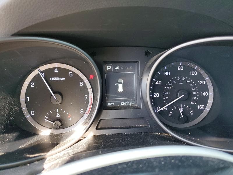 2017 HYUNDAI SANTA FE SE 9