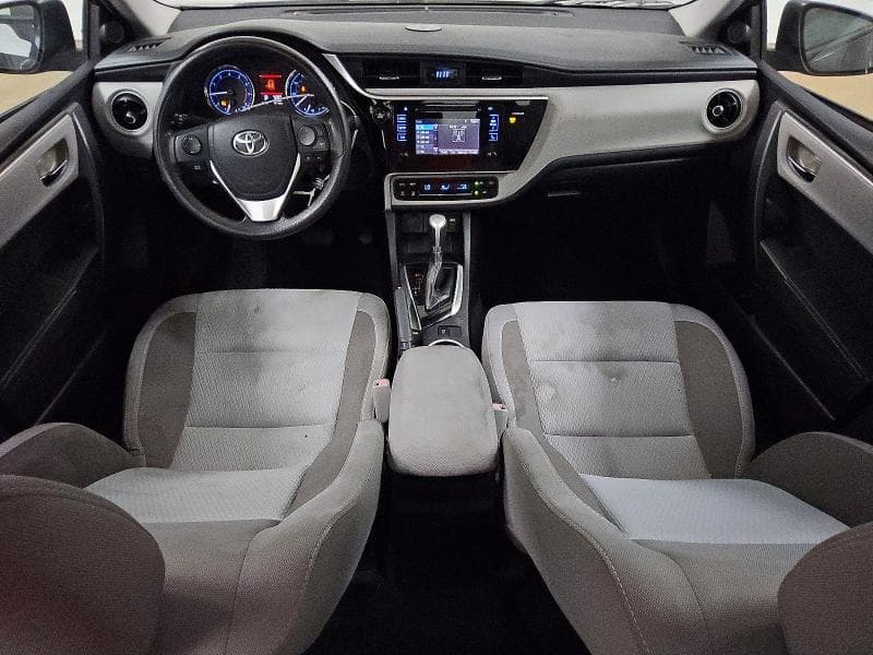 2017 TOYOTA COROLLA LE 8