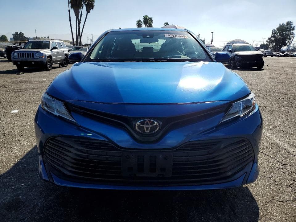 2020 TOYOTA CAMRY LE 5