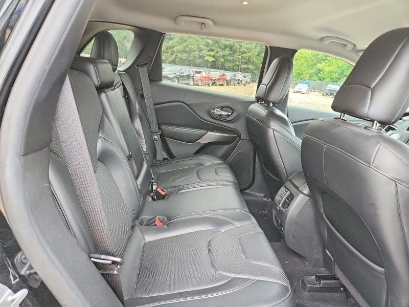 2019 JEEP CHEROKEE LIMITED 11