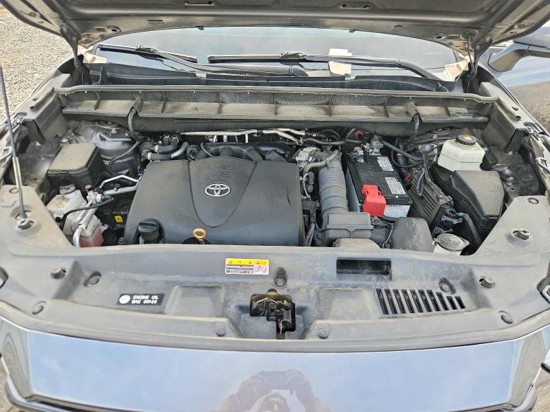 2021 TOYOTA HIGHLANDER LE 12