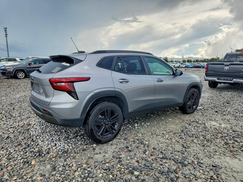 2025 CHEVROLET TRAX ACTIV 3