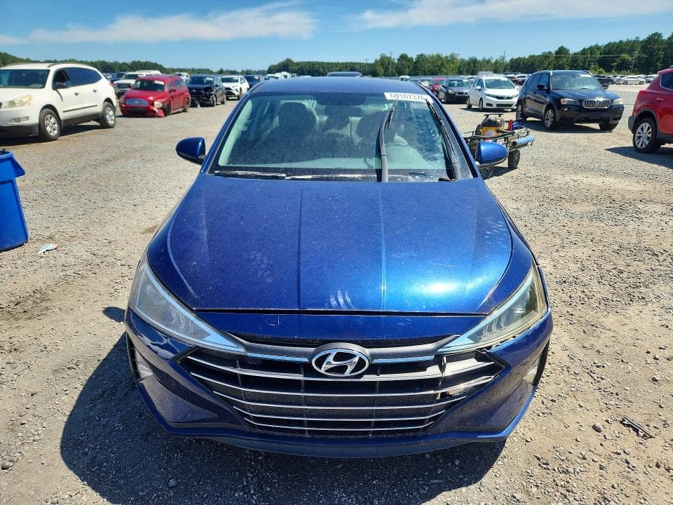 2019 HYUNDAI ELANTRA SE 5