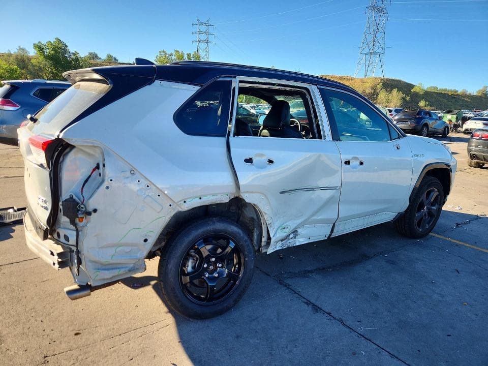 2021 TOYOTA RAV4 XSE 3