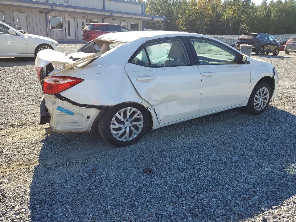 2017 TOYOTA COROLLA LE 3