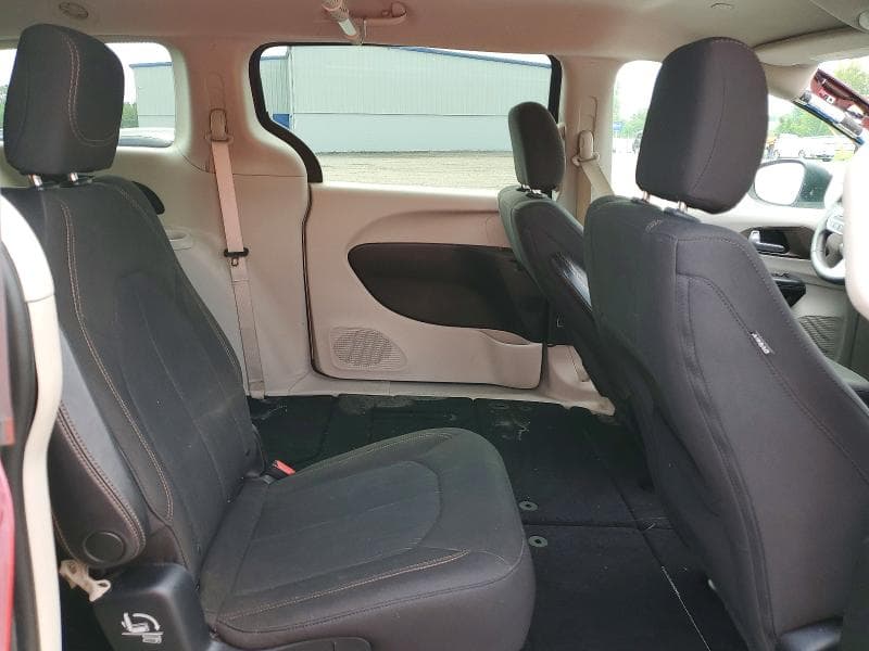 2017 CHRYSLER PACIFICA LX 11