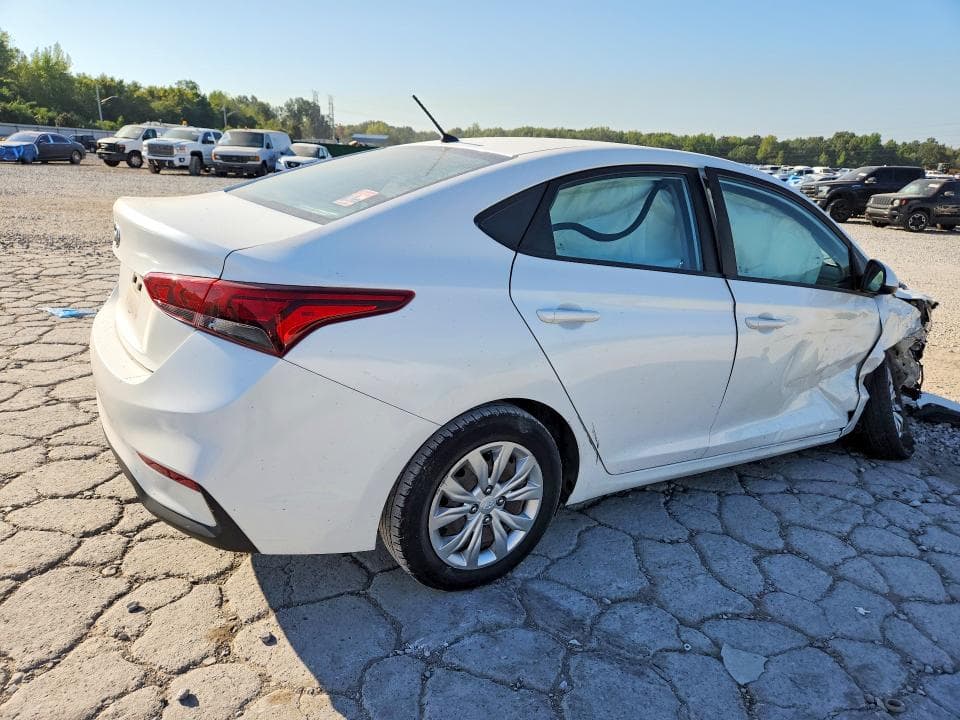 2018 HYUNDAI ACCENT SE 3