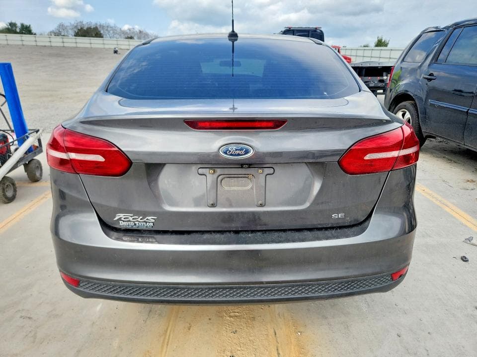 2018 FORD FOCUS SE 6