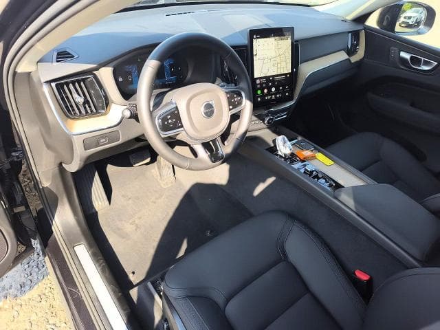 2026 VOLVO XC60 PLUS 7