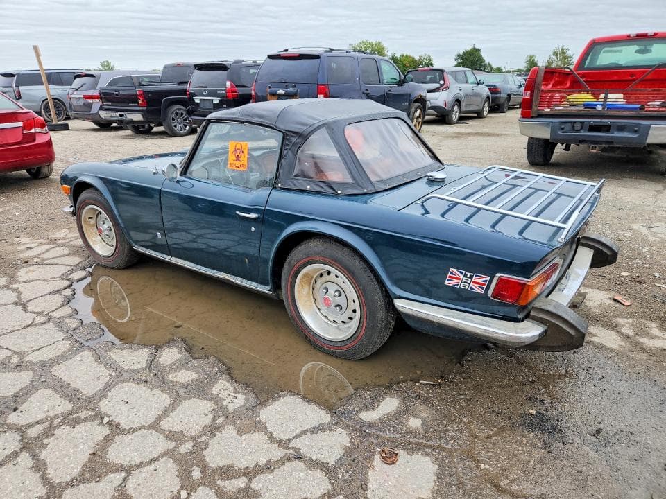1974 TRIUMPH CAR TR6 2