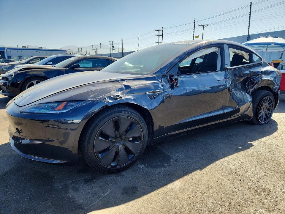 2025 TESLA MODEL 3 - 1