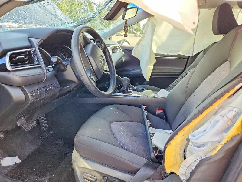 2018 TOYOTA CAMRY LE 7