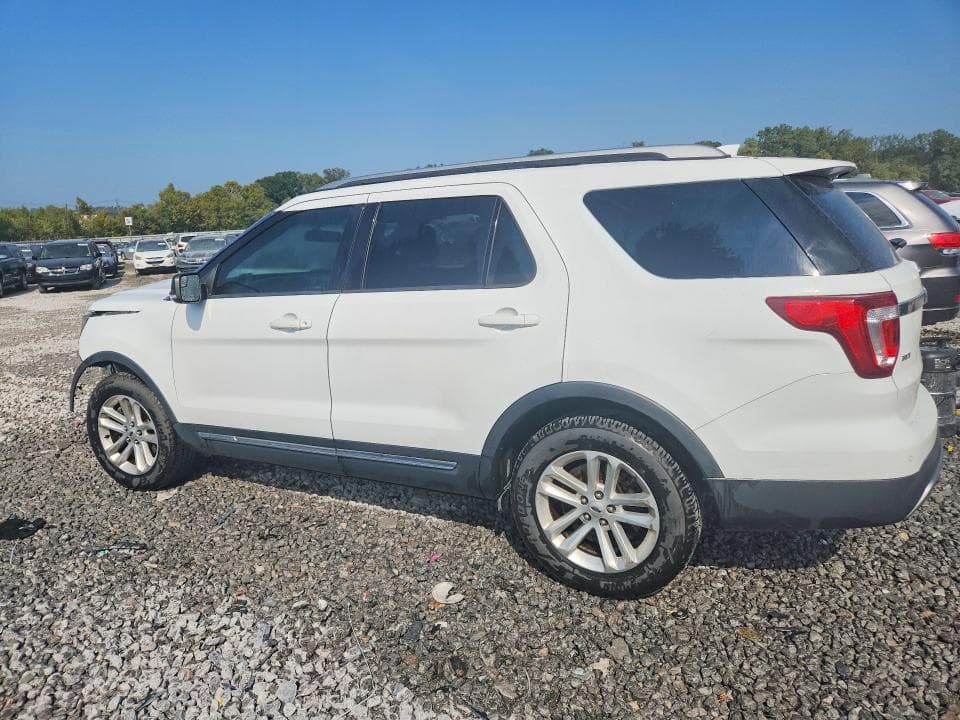 2017 FORD EXPLORER XLT 2