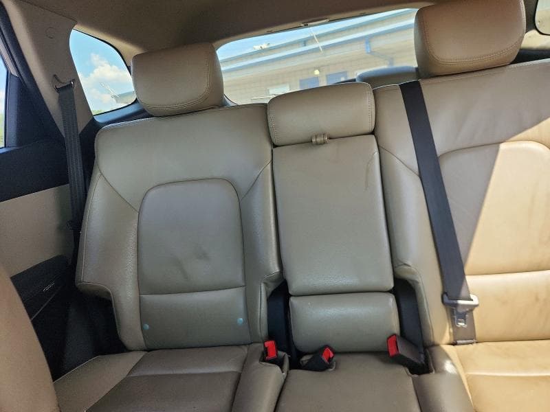 2017 HYUNDAI SANTA FE SE 10