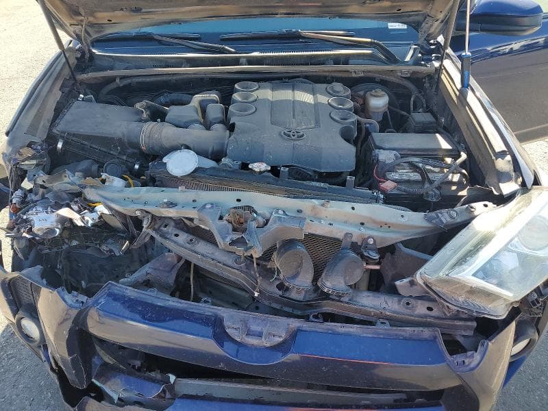 2020 TOYOTA 4RUNNER SR5 12