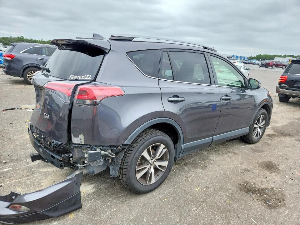 2017 TOYOTA RAV4 XLE 3