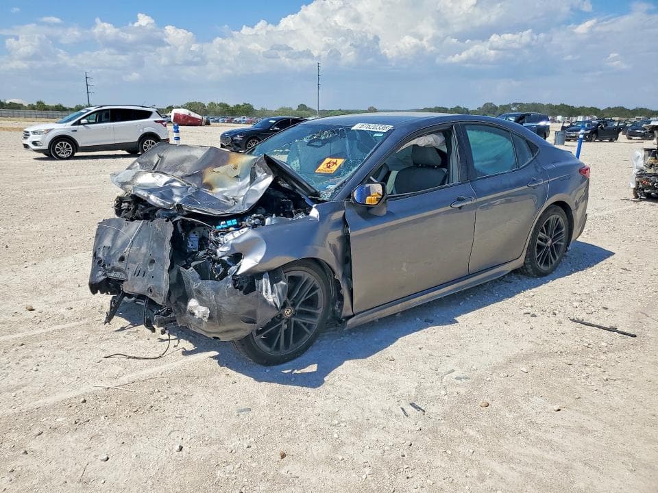 2026 TOYOTA CAMRY SE - 1