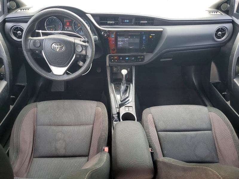 2017 TOYOTA COROLLA LE 8