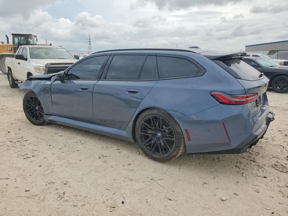 2026 BMW M5 TOURING 2