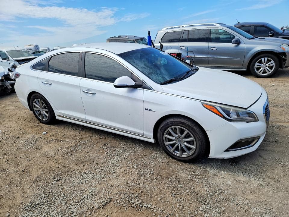 2017 HYUNDAI SONATA HYBRID SE 4