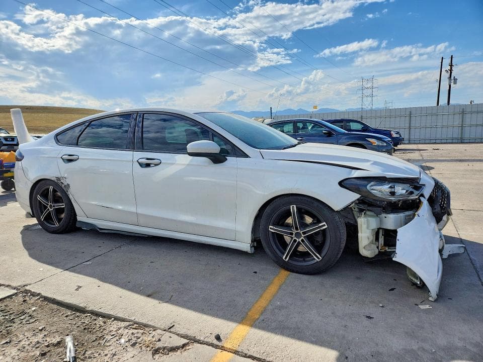 2017 FORD FUSION SE 4