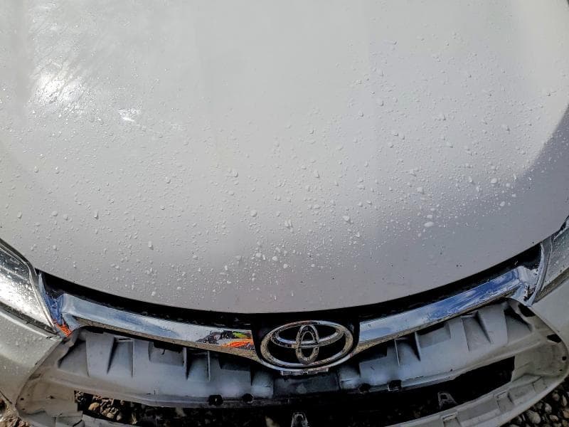 2017 TOYOTA CAMRY SE 11