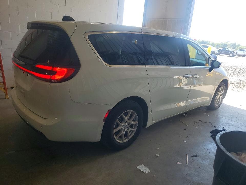 2025 CHRYSLER PACIFICA SELECT 3