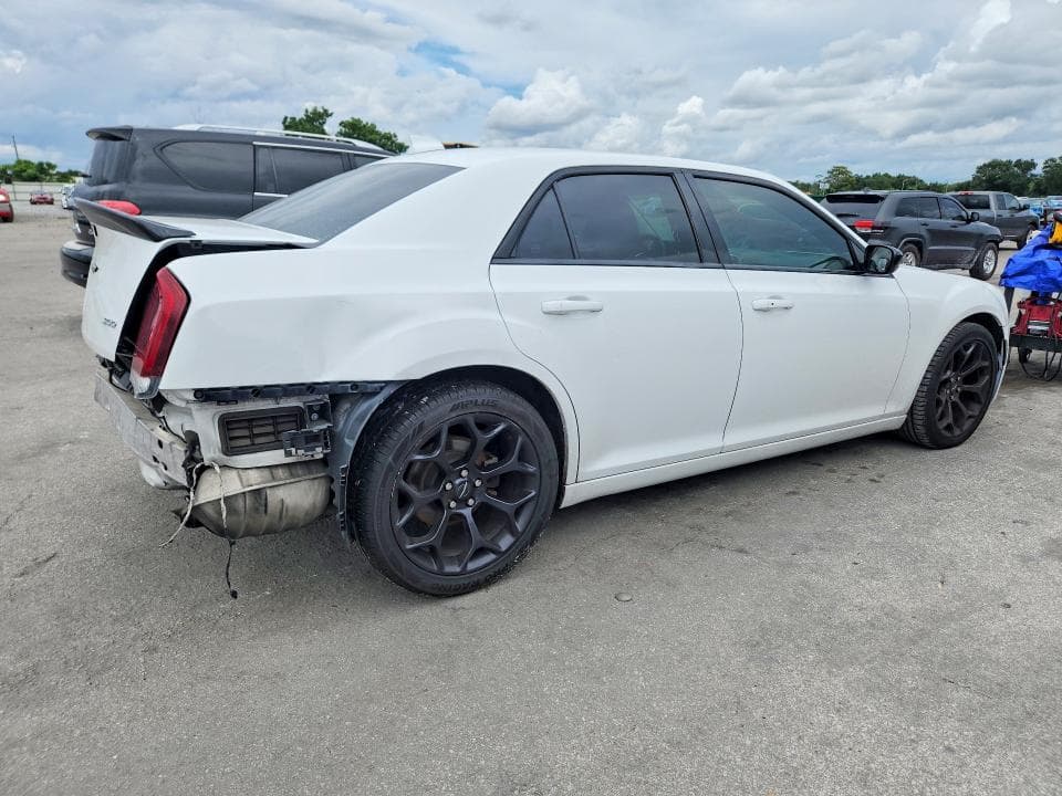 2019 CHRYSLER 300 TOURING 3