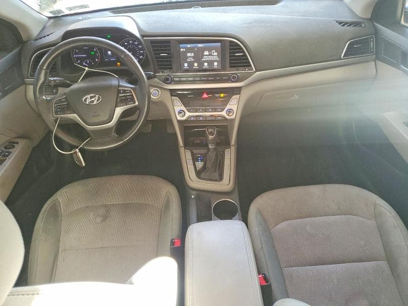 2017 HYUNDAI ELANTRA SE 8