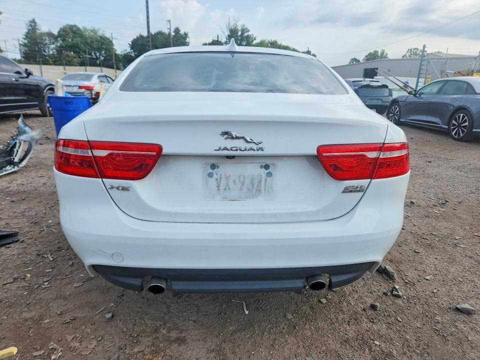 2018 JAGUAR XE PREMIUM 6