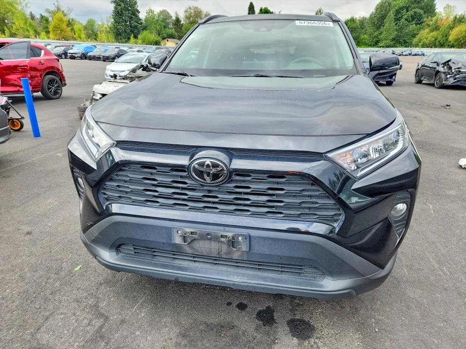 2019 TOYOTA RAV4 XLE 5