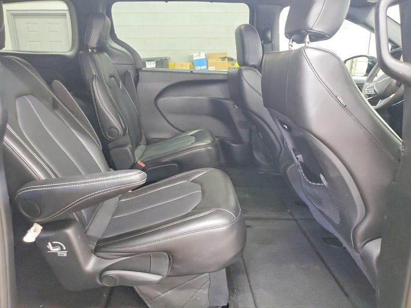 2025 CHRYSLER PACIFICA SELECT 11