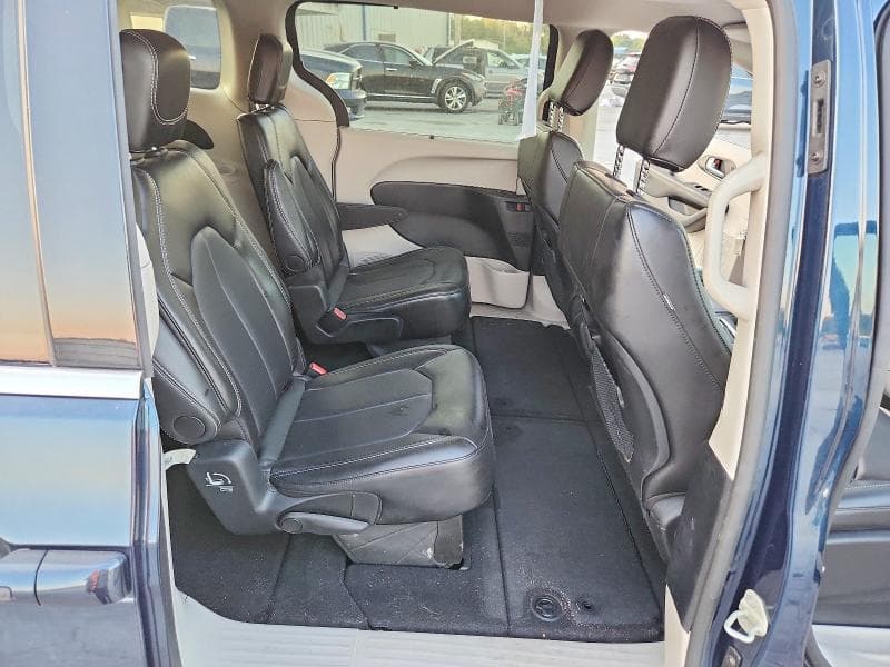 2024 CHRYSLER PACIFICA TOURING L 11