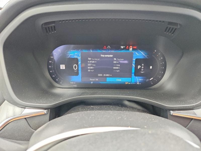 2025 VOLVO XC60 PLUS 9
