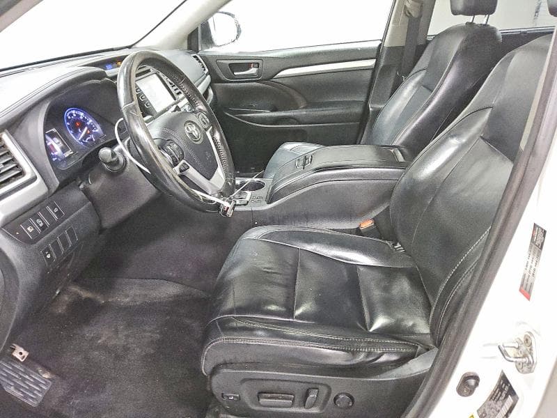 2017 TOYOTA HIGHLANDER XLE 7