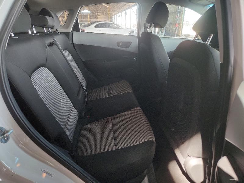 2021 HYUNDAI KONA SE 10