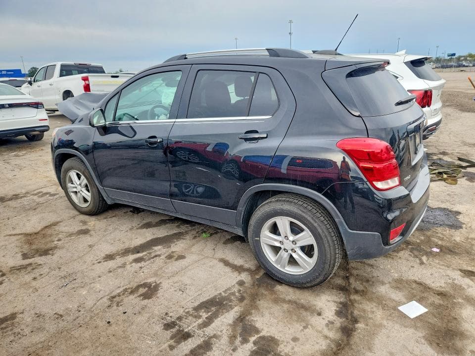 2020 CHEVROLET TRAX 1LT 2
