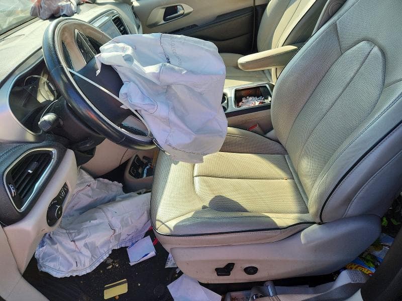 2020 CHRYSLER PACIFICA HYBRID LIMITED 7