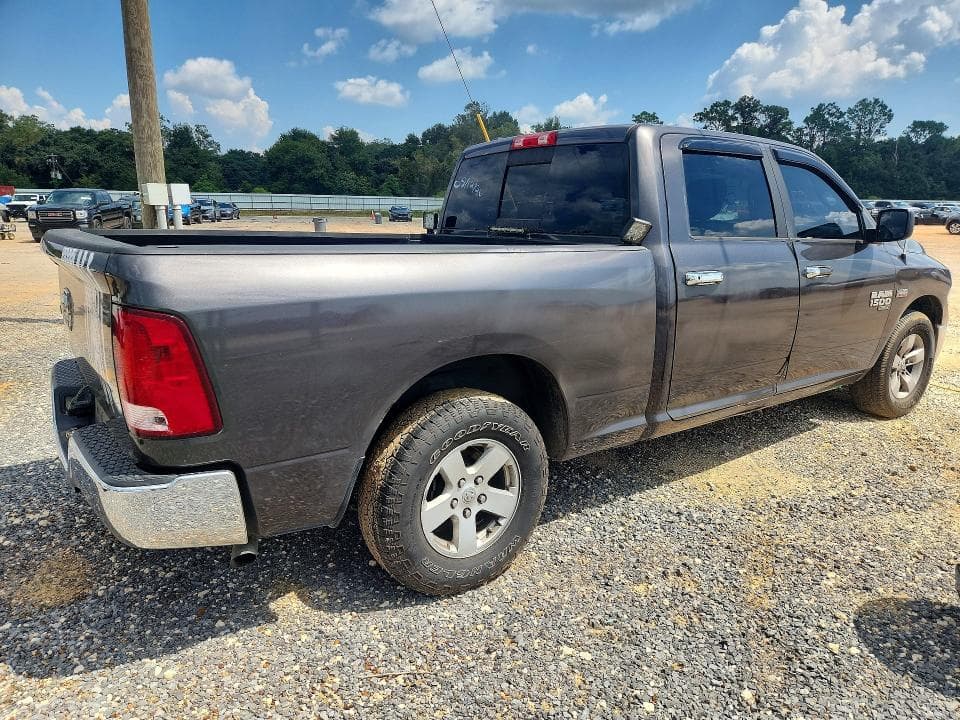 2020 RAM 1500 CLASSIC SLT 3