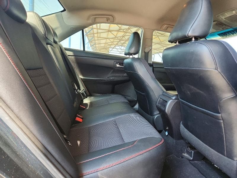 2017 TOYOTA CAMRY SE 10