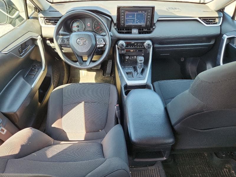 2020 TOYOTA RAV4 LE 8