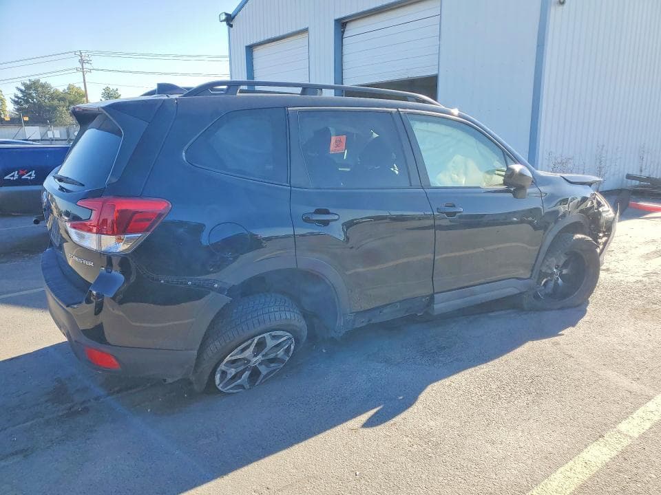 2023 SUBARU FORESTER PREMIUM 3