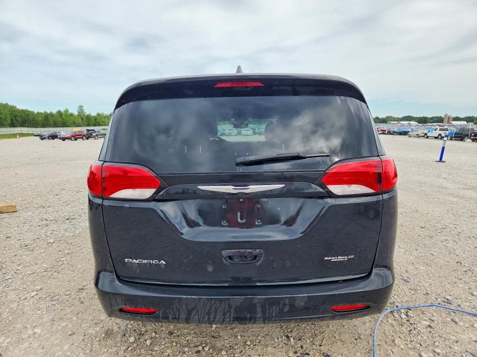 2017 CHRYSLER PACIFICA LX 6