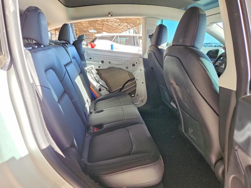 2022 TESLA MODEL Y 10