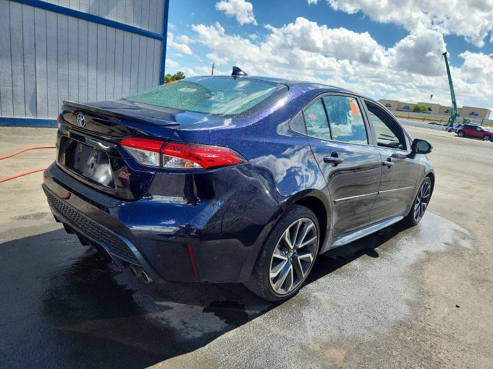 2021 TOYOTA COROLLA SE 3