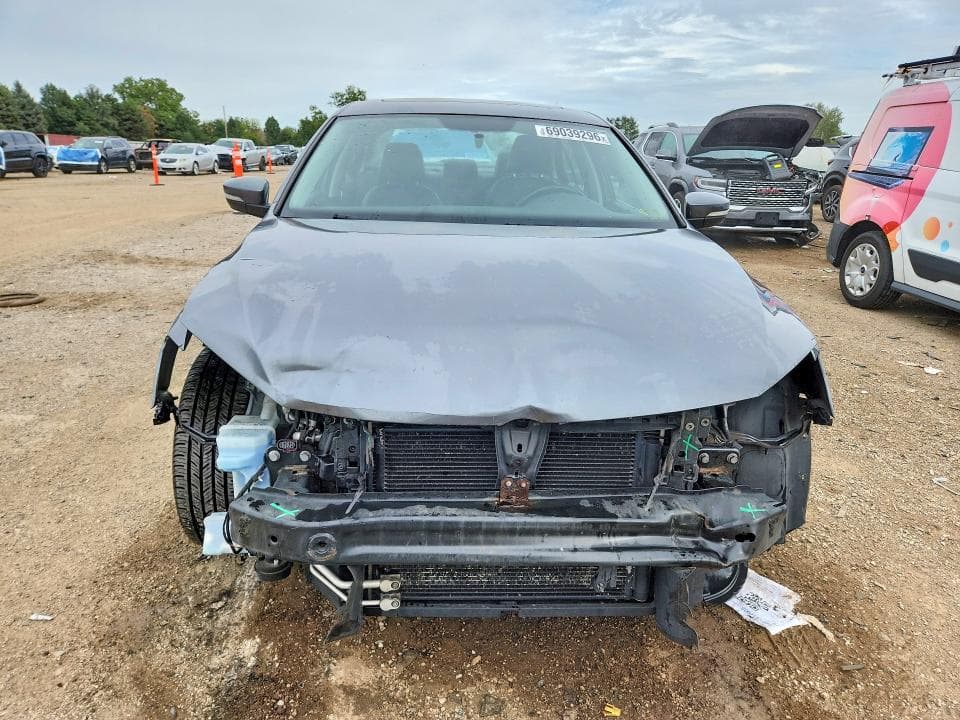2017 VOLKSWAGEN JETTA SE 5