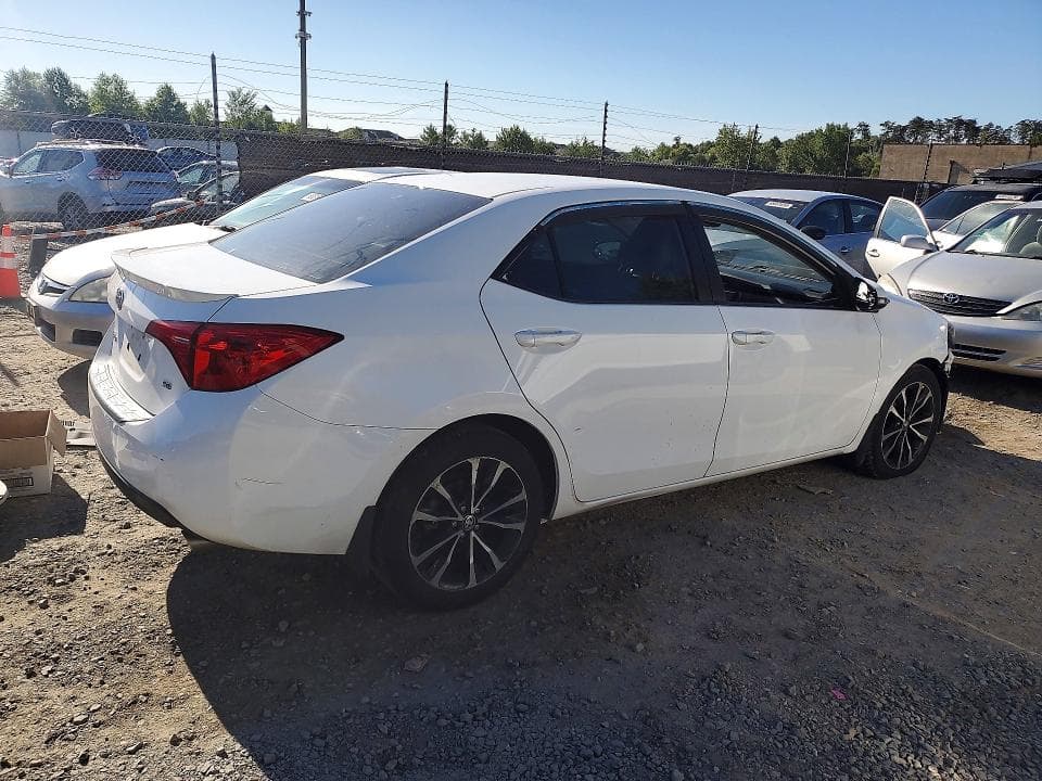 2019 TOYOTA COROLLA SE 3