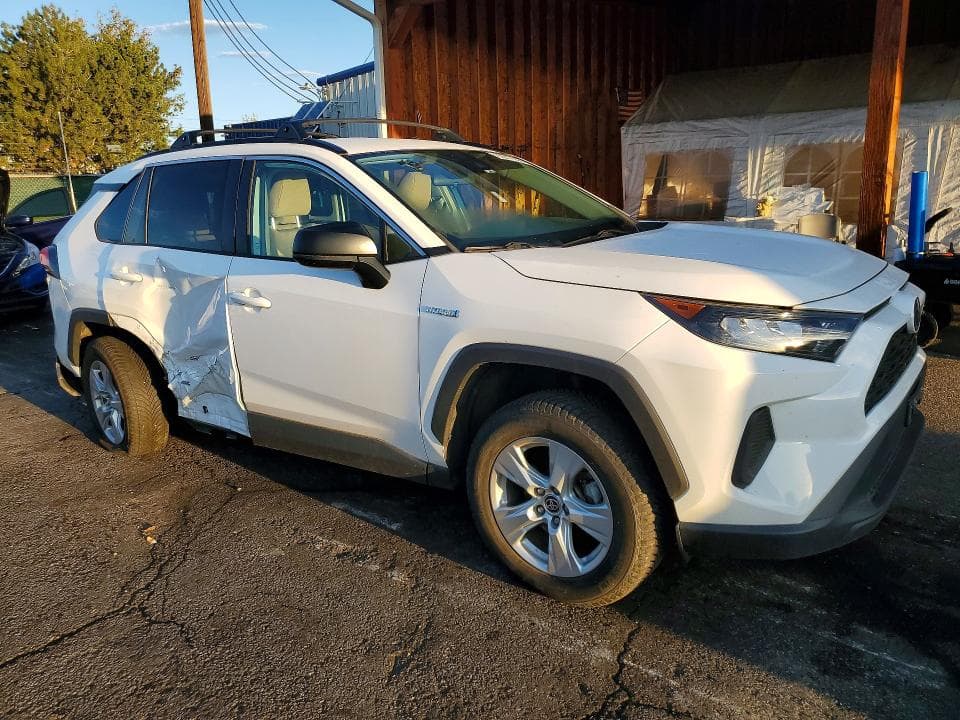 2021 TOYOTA RAV4 LE 4