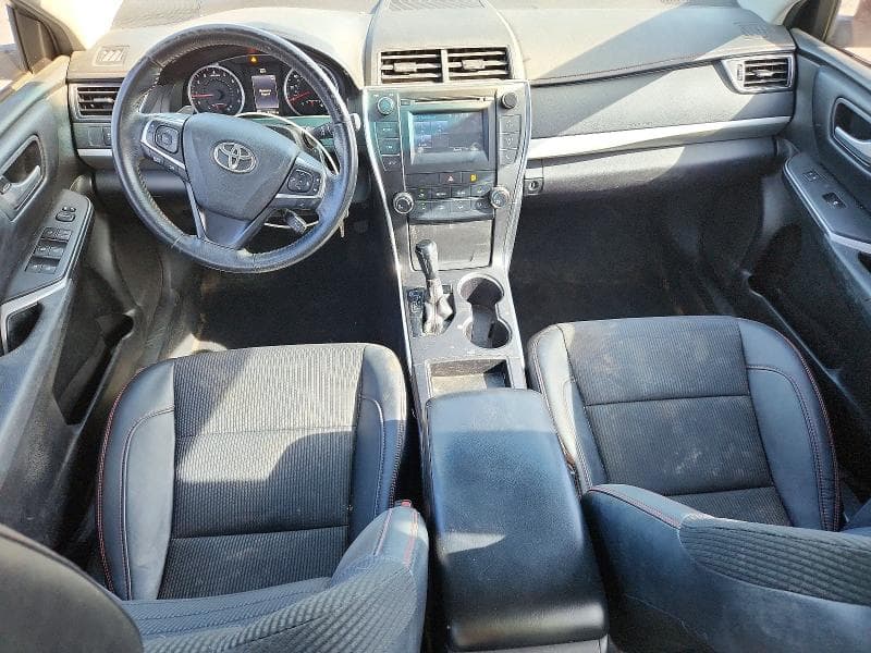 2017 TOYOTA CAMRY SE 8